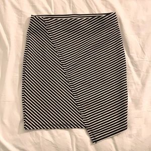 Mini Pull & Bear Pencil Skirt